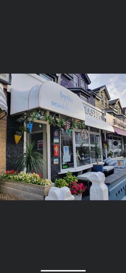 By The Seaside Bed & Breakfast Blackpool Luaran gambar