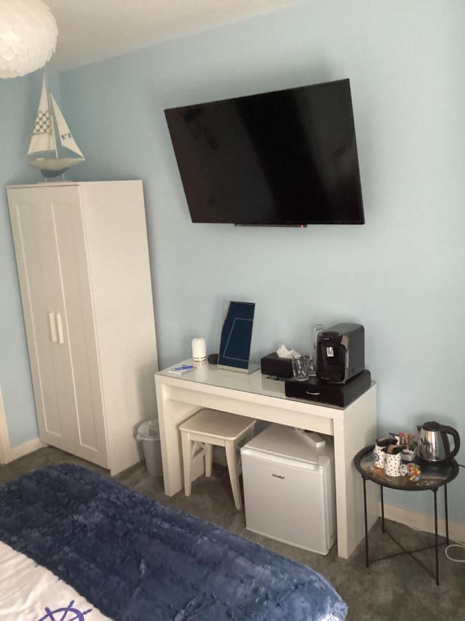By The Seaside Bed & Breakfast Blackpool Luaran gambar