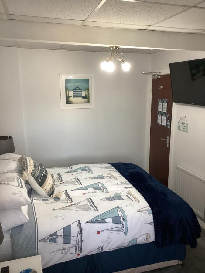By The Seaside Bed & Breakfast Blackpool Luaran gambar
