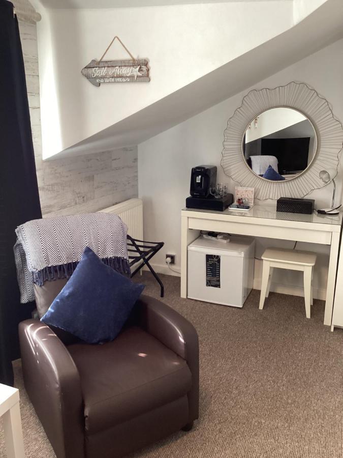 By The Seaside Bed & Breakfast Blackpool Luaran gambar