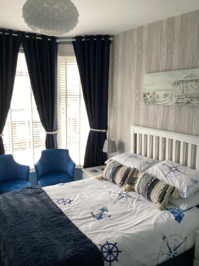 By The Seaside Bed & Breakfast Blackpool Luaran gambar