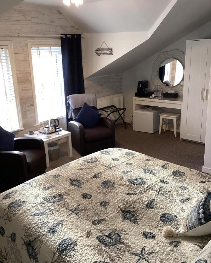 By The Seaside Bed & Breakfast Blackpool Luaran gambar