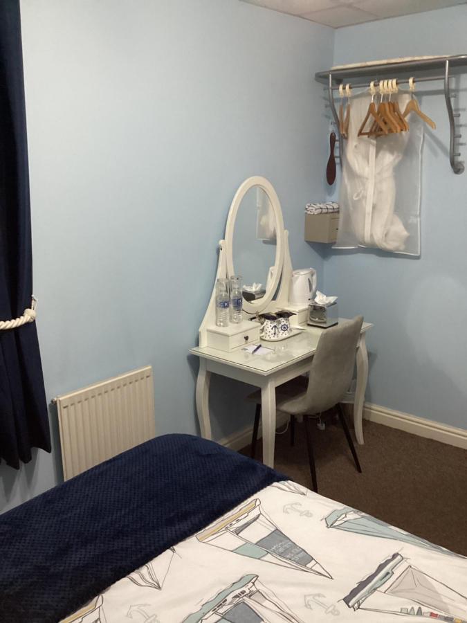 By The Seaside Bed & Breakfast Blackpool Luaran gambar